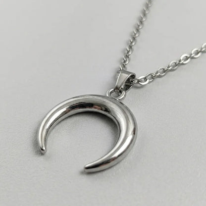 Lunaris Crescent Horn Necklace