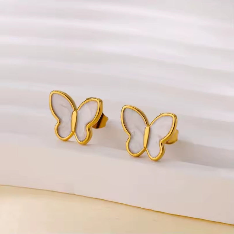 Beautiful Gold Earring with Unique Style