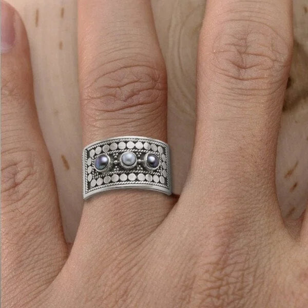 Elegant Pearl Ring for Every Occasion