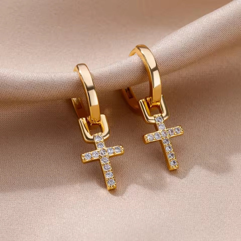 Beautiful Gold Earring with Unique Style