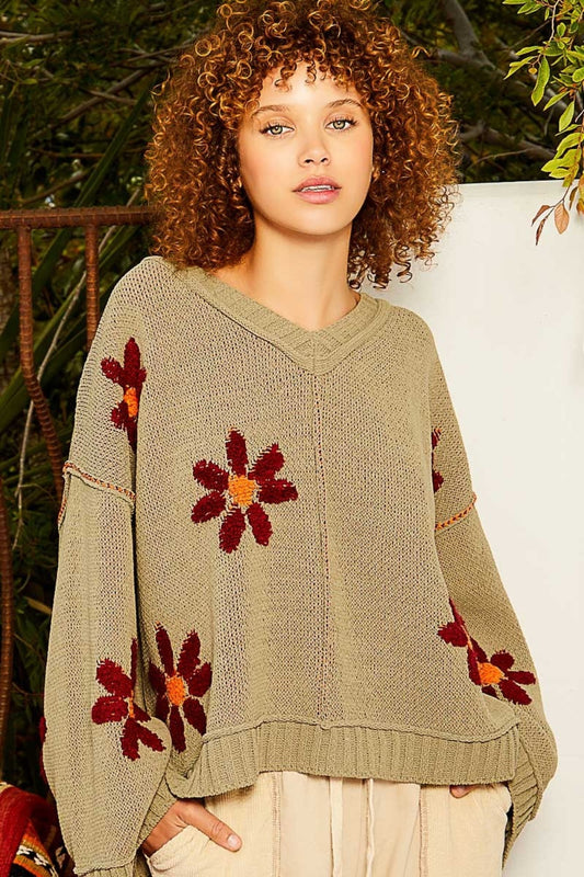 Gertrud® | Floral chenille V-neck sweater