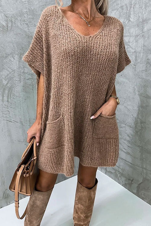 Snow® | Oversized V-neck poncho sweater with short sleeves and pockets