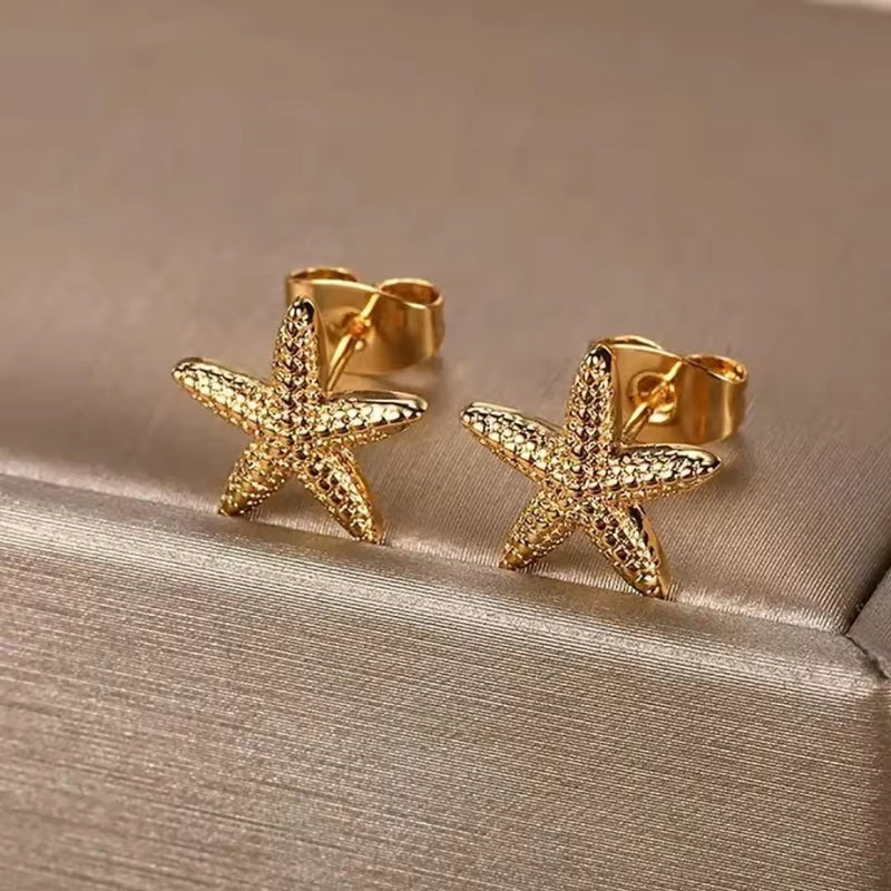 Romantic Gold Earring for Special Moments
