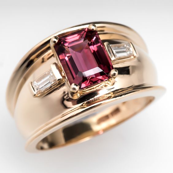 Beautiful Gold Ring with Unique Style