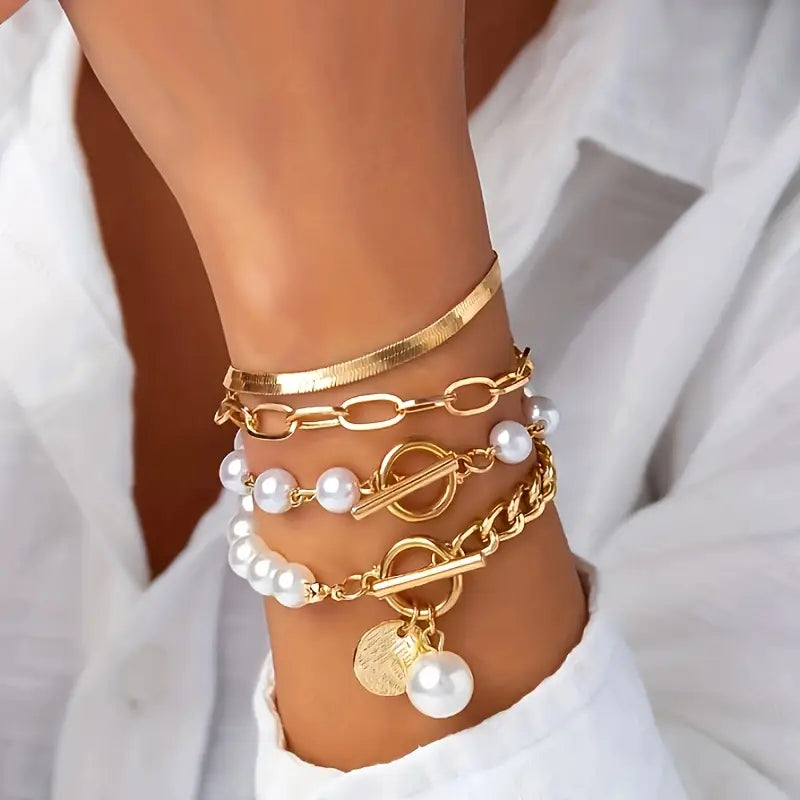Stunning Gold Set for Daily Wear