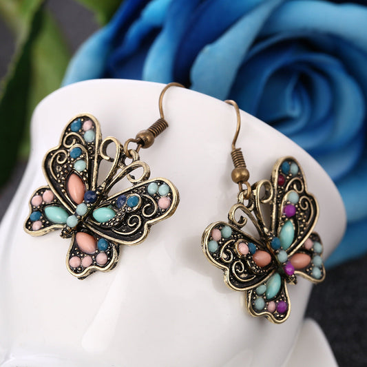 Classic Earring with Timeless Appeal