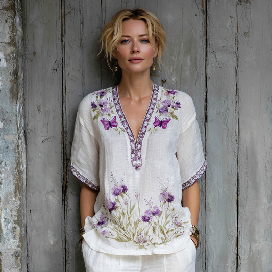 Women's Vintage Floral Art Linen Art Casual T-shirt artswardrobe
