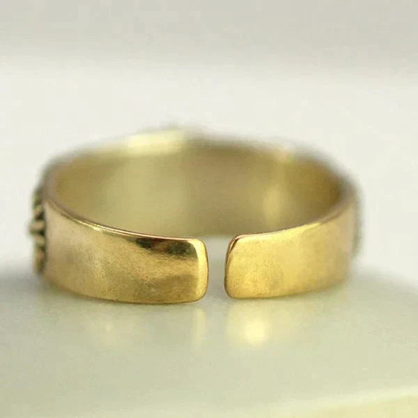 Stunning Gold Ring for Daily Wear