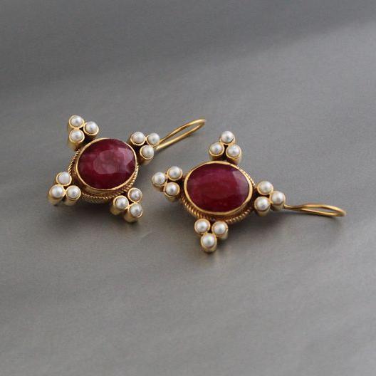 Stunning Pearl Earring for Daily Wear