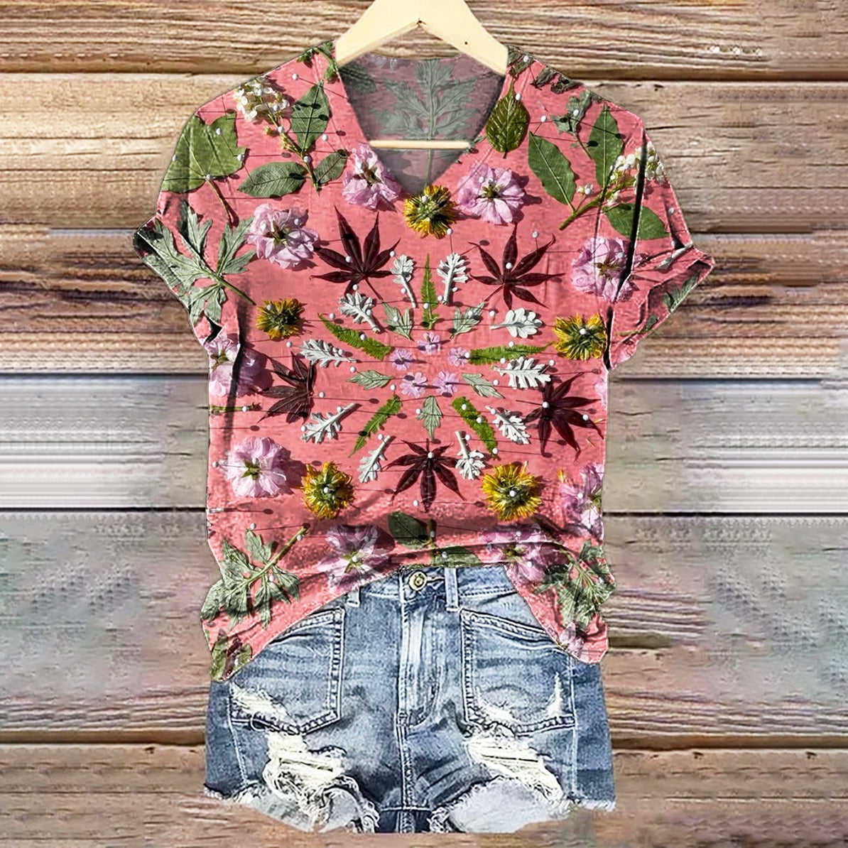 Women's Vintage Floral Art Pattern Print V-neck Casual T-Shirt