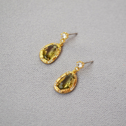 Stunning Gold Earring for Daily Wear