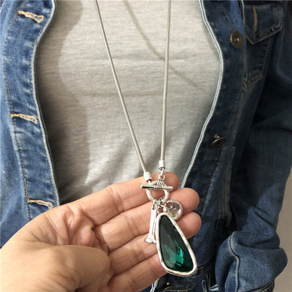 Charming Silver Pendant for Any Occasion