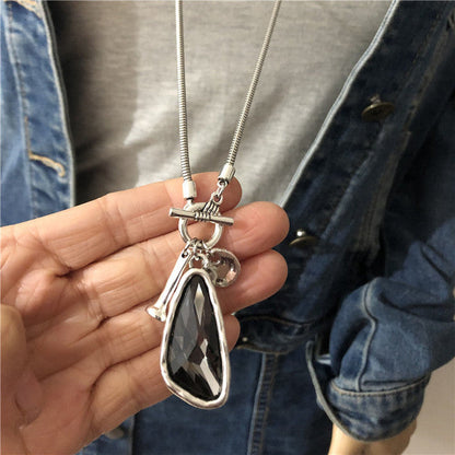 Charming Silver Pendant for Any Occasion