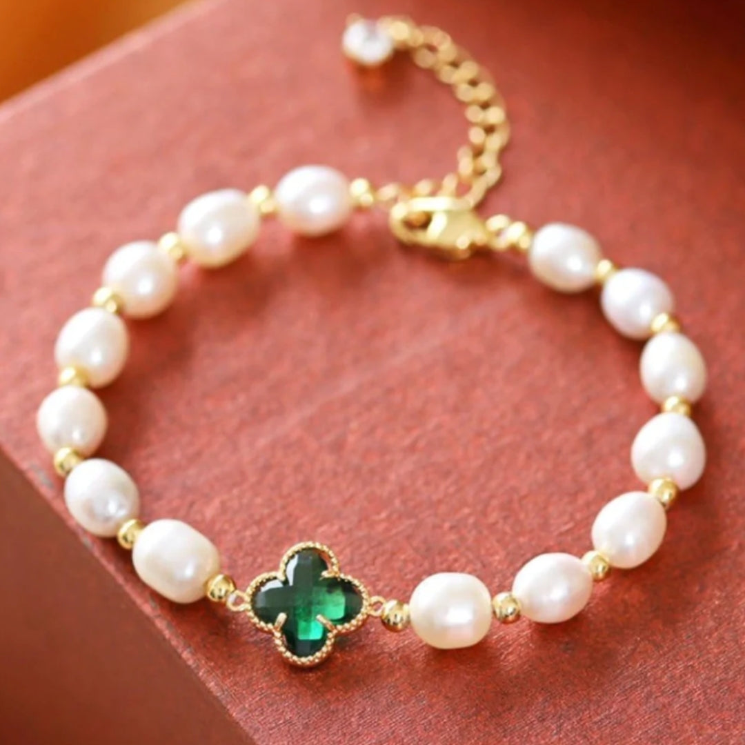 Romantic Pearl Bracelet for Special Moments