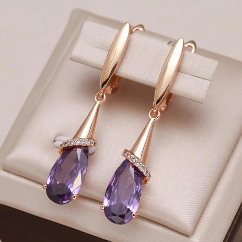 Beautiful Gold Earring with Unique Style