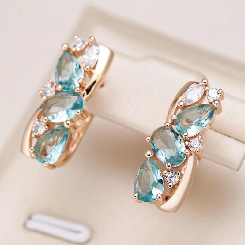 Beautiful Gold Earring with Unique Style