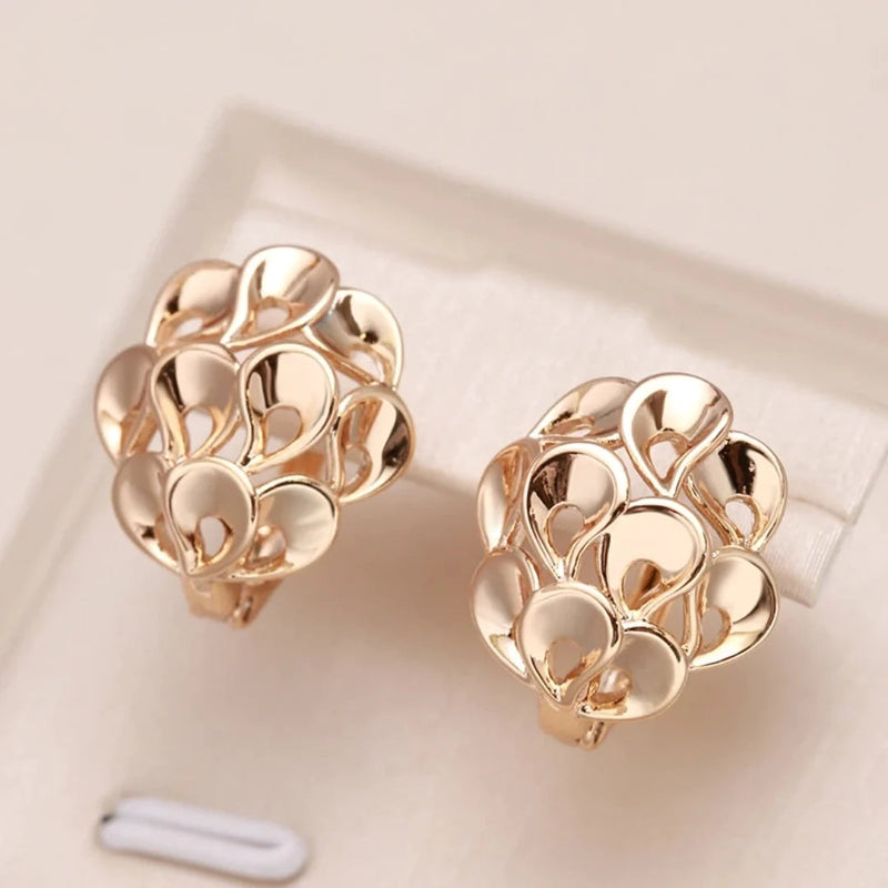 Beautiful Gold Earring with Unique Style