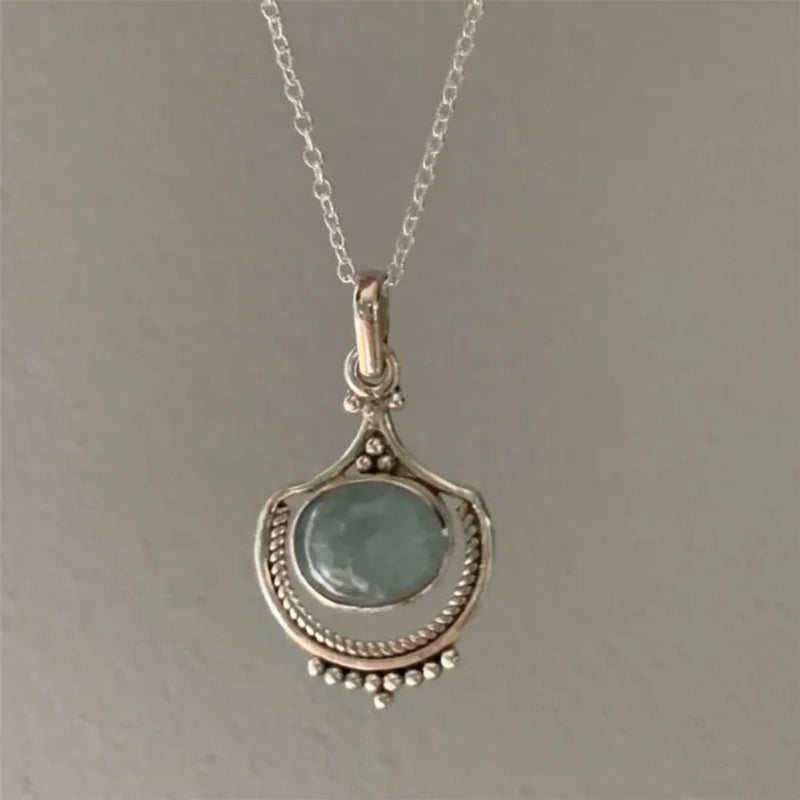 Classic Silver Necklace with Timeless Appeal