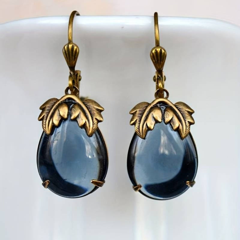 Beautiful Gold Earring with Unique Style