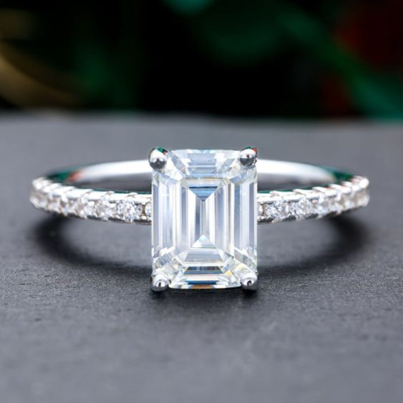 Classic Silver Ring with Timeless Appeal