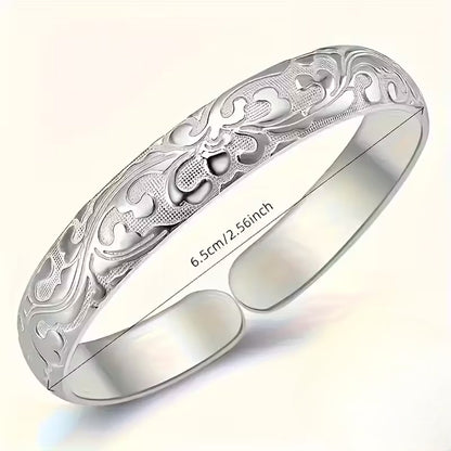 Beautiful Silver Bracelet with Unique Style
