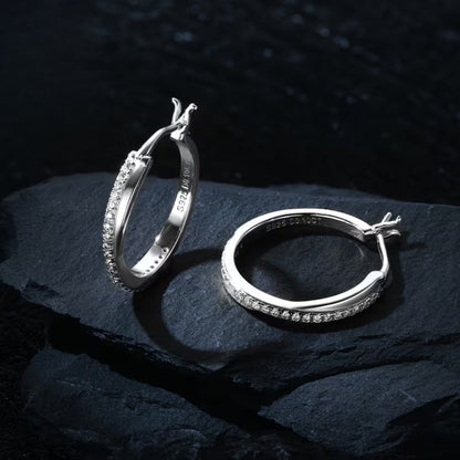 Classic Gold Earring with Timeless Appeal