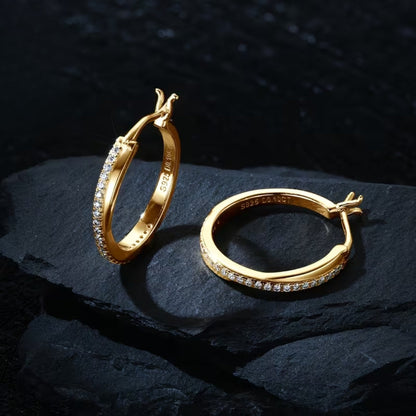 Classic Gold Earring with Timeless Appeal