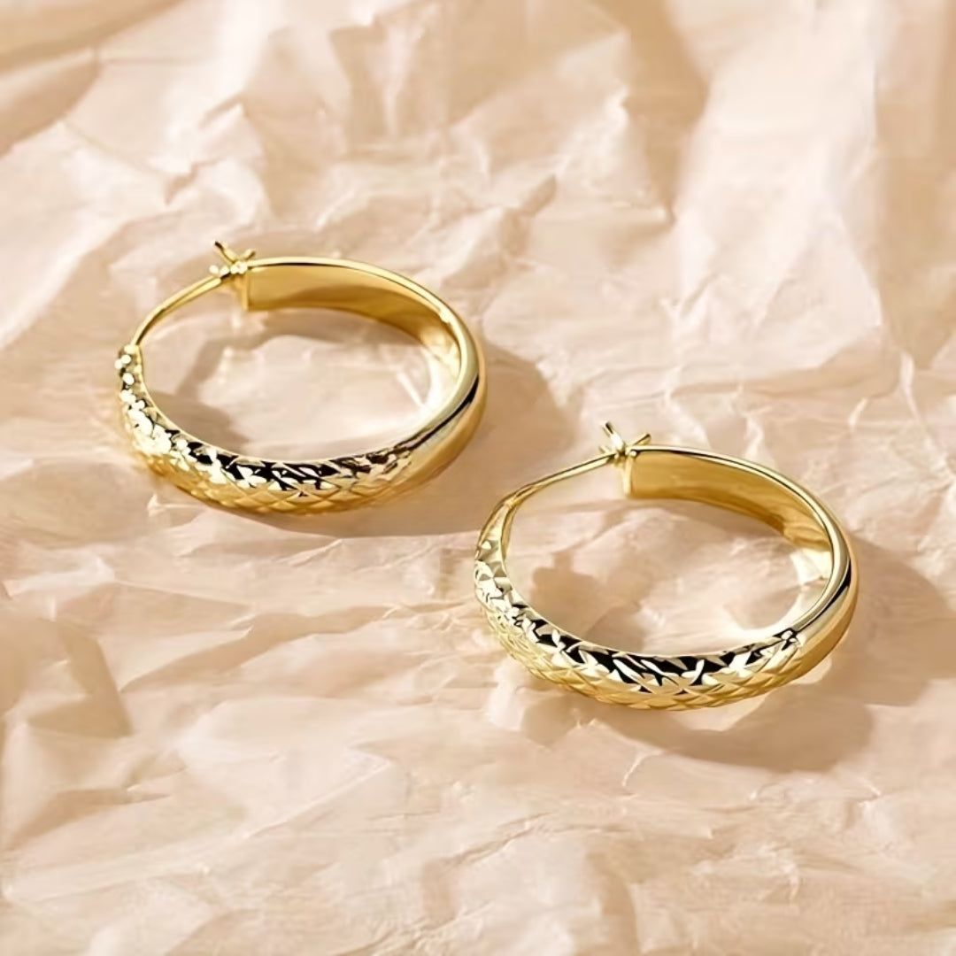 Beautiful Gold Earring with Unique Style