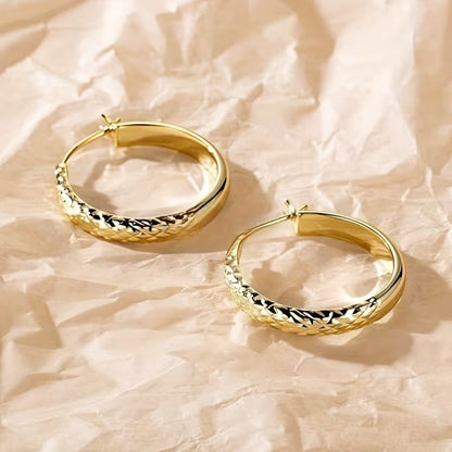 Beautiful Gold Earring with Unique Style