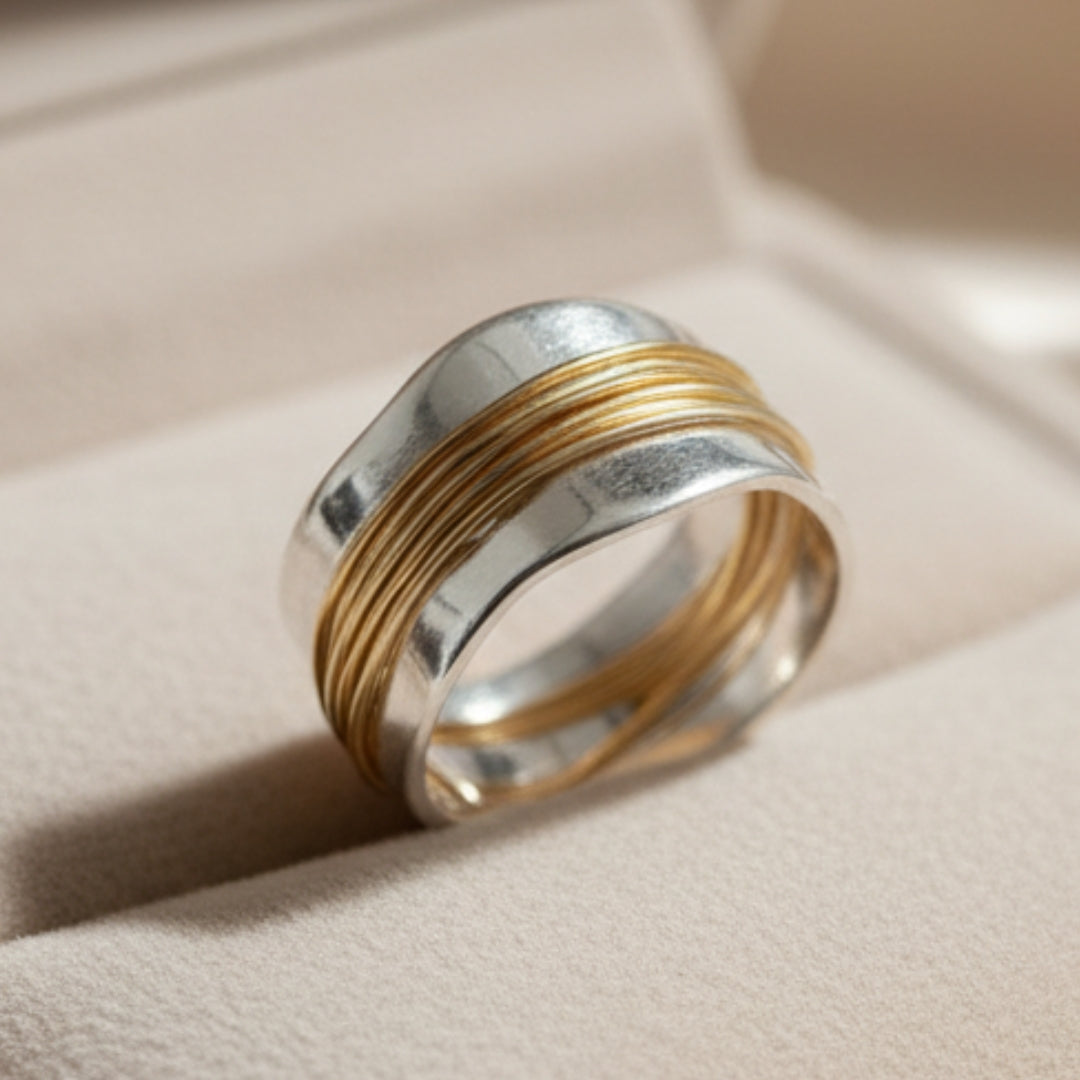 Classic Gold Ring with Timeless Appeal