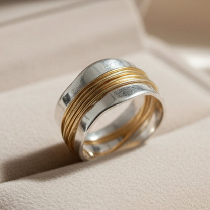 Classic Gold Ring with Timeless Appeal