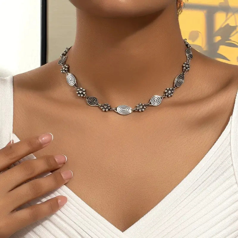 Beautiful Silver Necklace with Unique Style