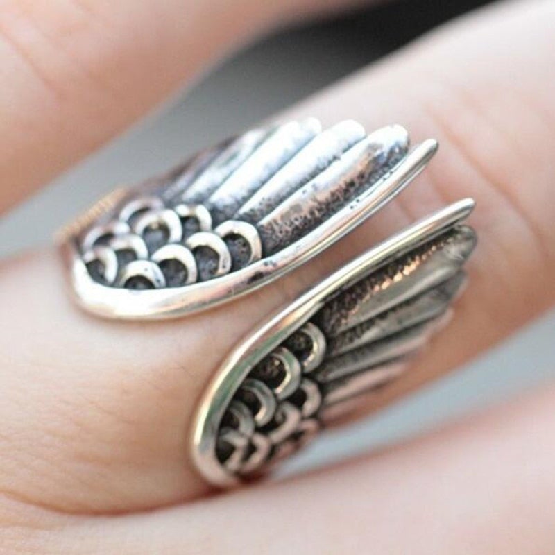 Elegant Silver Ring for Every Occasion