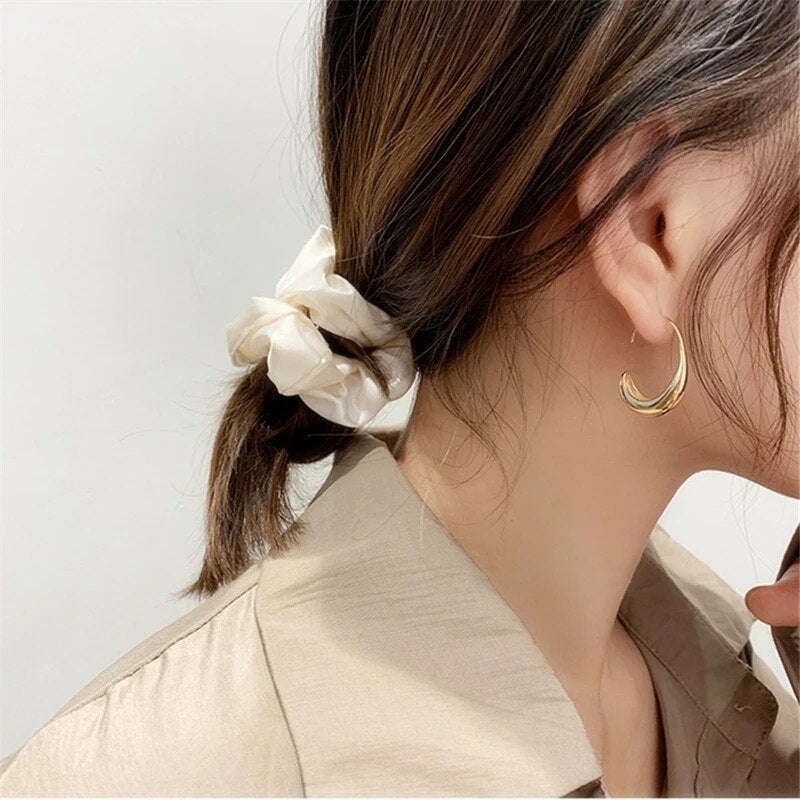 Stunning Gold Earring for Daily Wear