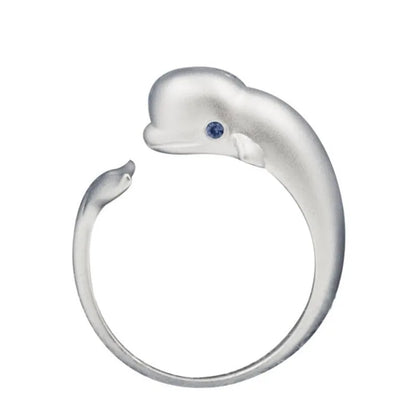 Classic Silver Ring with Timeless Appeal