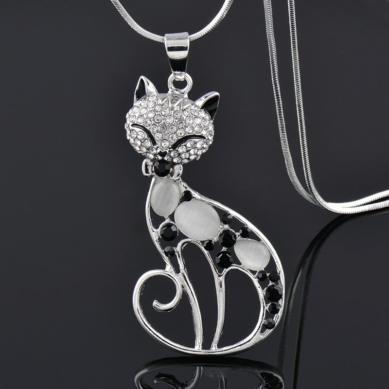Charming Silver Necklace for Any Occasion