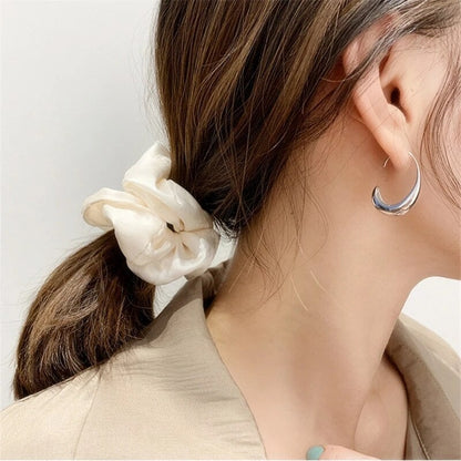 Stunning Gold Earring for Daily Wear