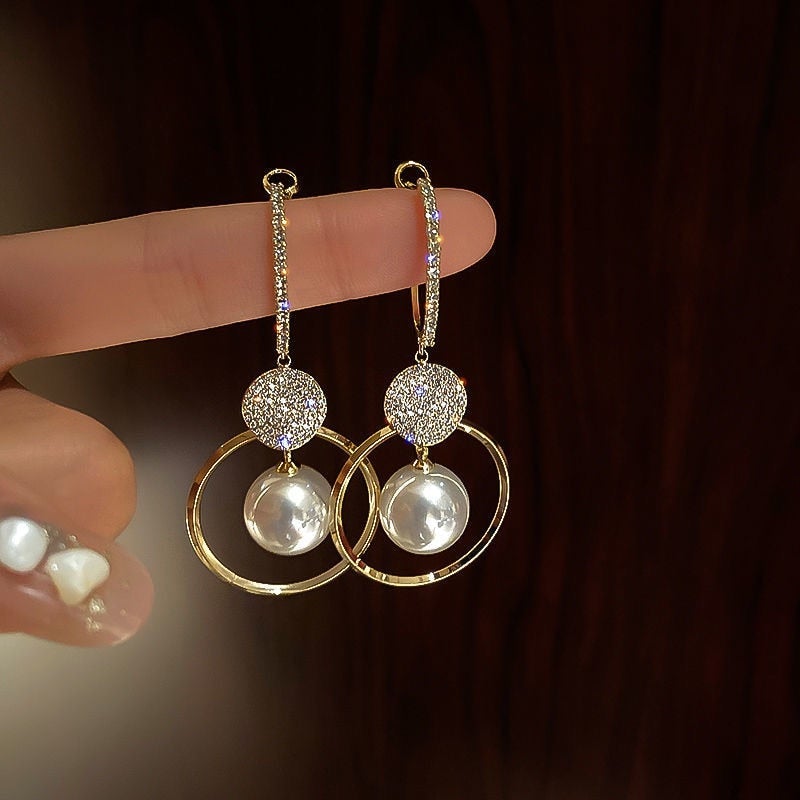 Stunning Pearl Earring for Daily Wear