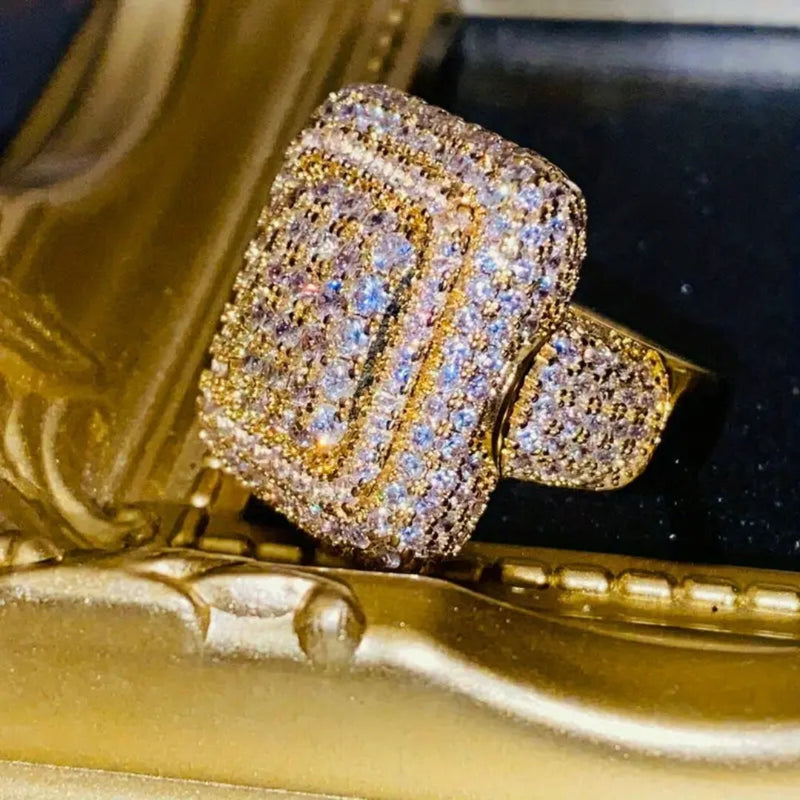 Charming Gold Ring for Any Occasion