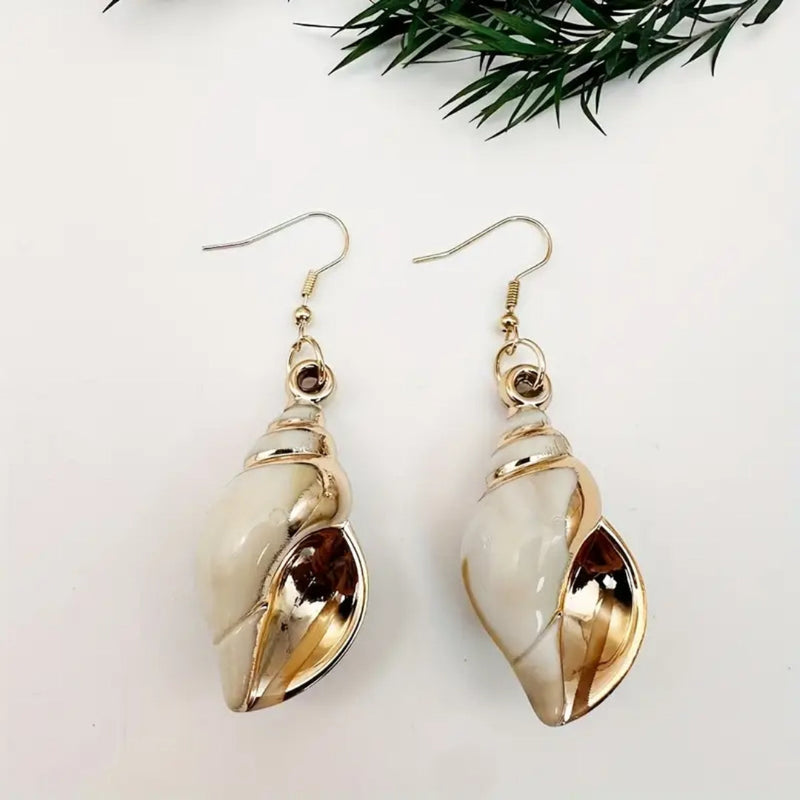 Elegant Gold Earring for Every Occasion