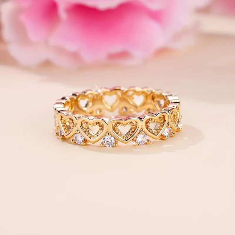 Classic Gold Ring with Timeless Appeal