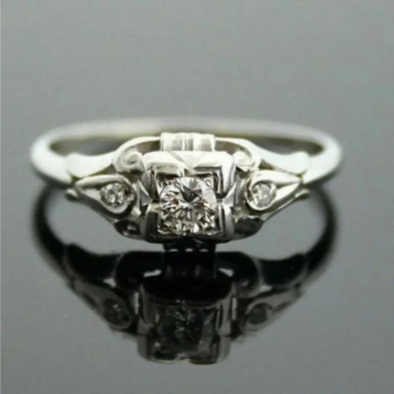 Charming Silver Ring for Any Occasion