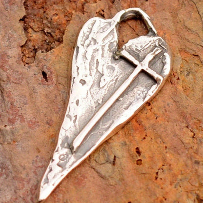 Charming Silver Necklace for Any Occasion