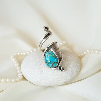 Beautiful Bracelet with Unique Style