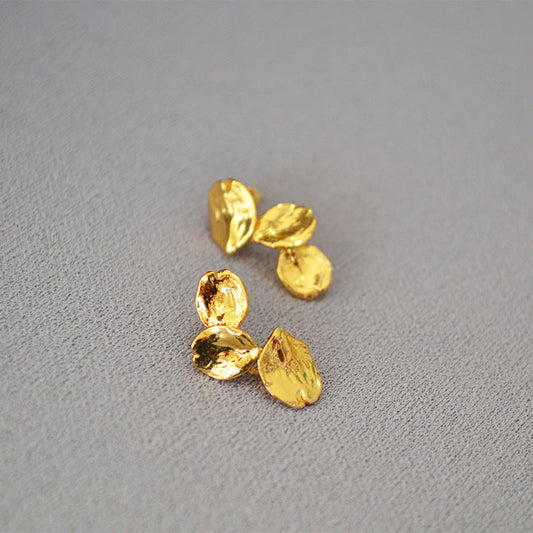 Elegant Gold Earring for Every Occasion