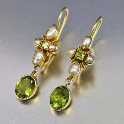 Beautiful Pearl Earring with Unique Style