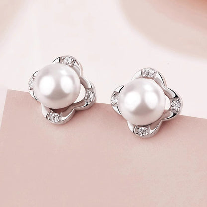 Beautiful Pearl Earring with Unique Style