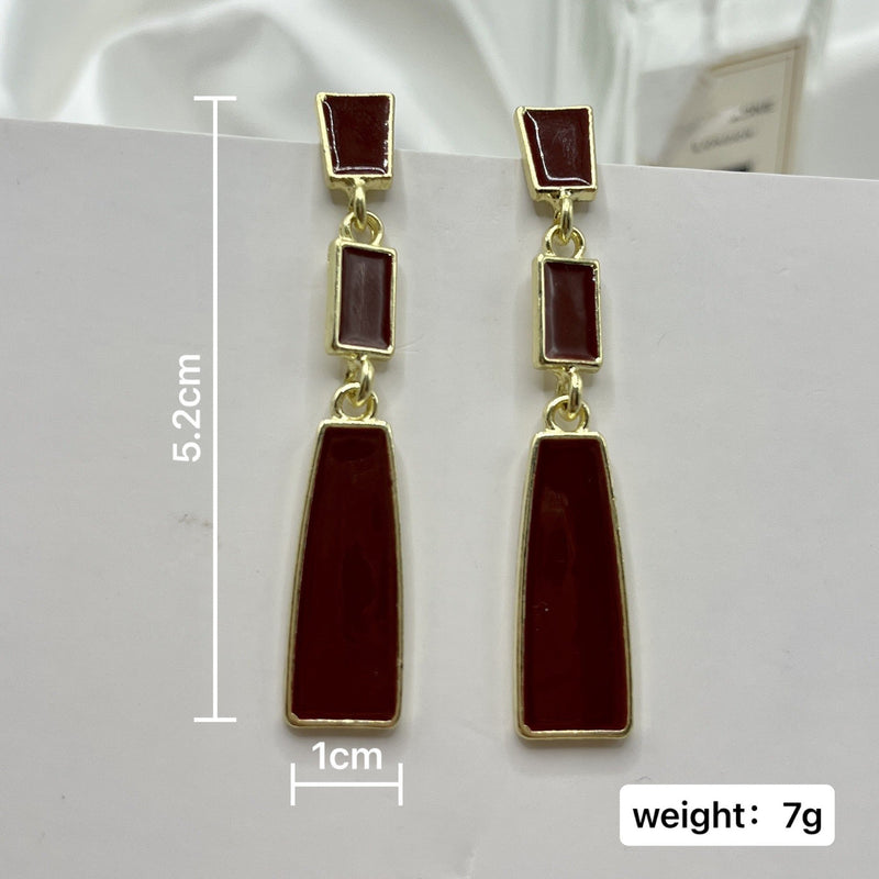 Classic Earring with Timeless Appeal
