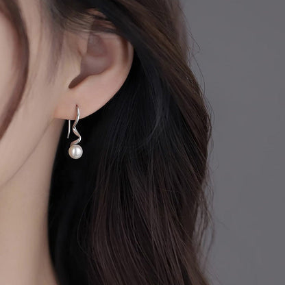 Stunning Pearl Earring for Daily Wear