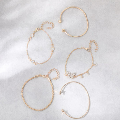 Classic Gold Bracelet with Timeless Appeal